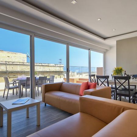 Valletta Luxe 3-Bedroom Duplex Penthouse With Sea View Terrace And Jacuzzi Exterior photo