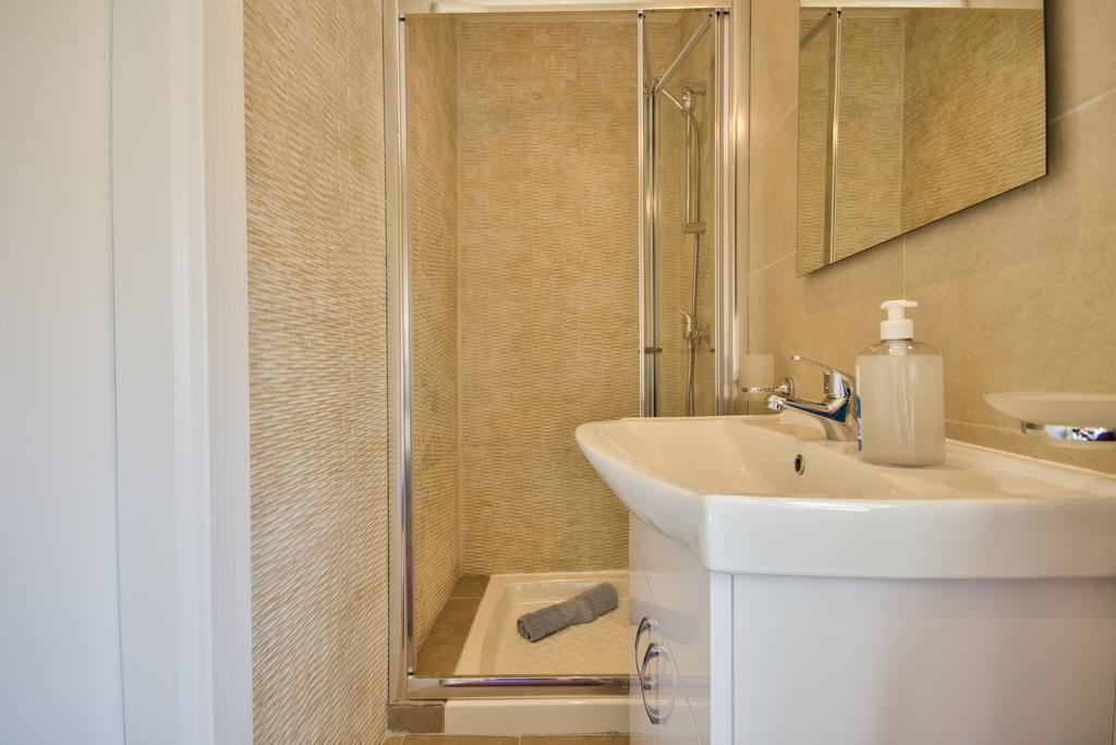 Valletta Luxe 3-Bedroom Duplex Penthouse With Sea View Terrace And Jacuzzi Exterior photo