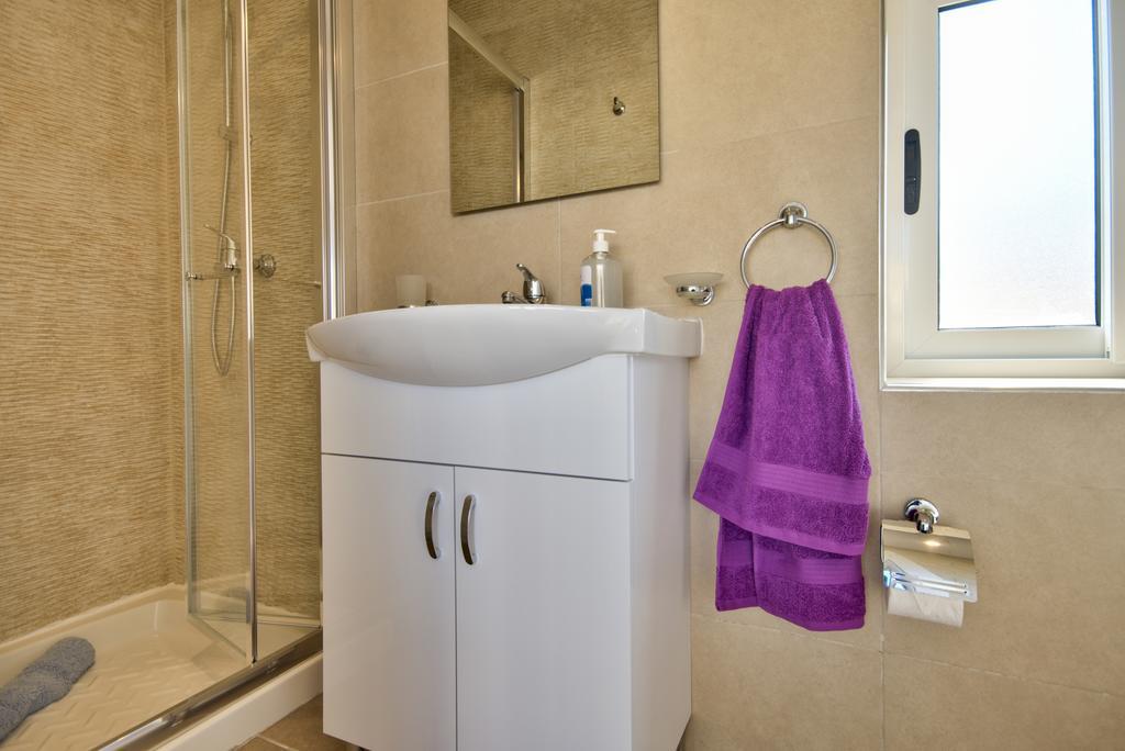 Valletta Luxe 3-Bedroom Duplex Penthouse With Sea View Terrace And Jacuzzi Exterior photo