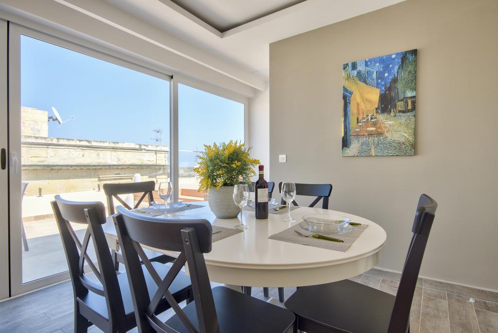 Valletta Luxe 3-Bedroom Duplex Penthouse With Sea View Terrace And Jacuzzi Exterior photo