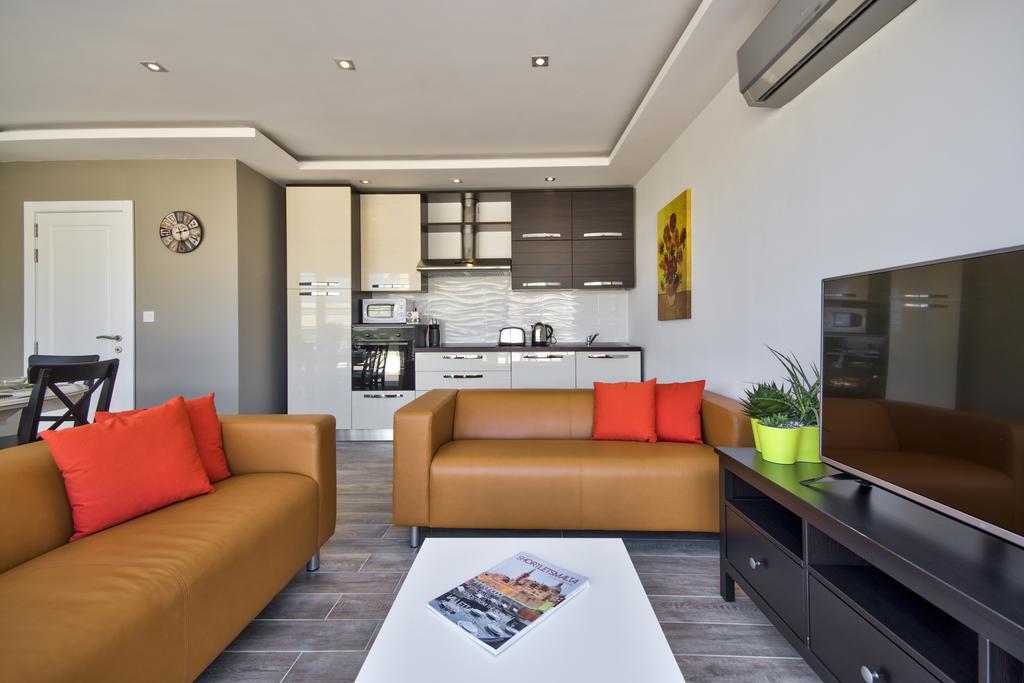 Valletta Luxe 3-Bedroom Duplex Penthouse With Sea View Terrace And Jacuzzi Exterior photo